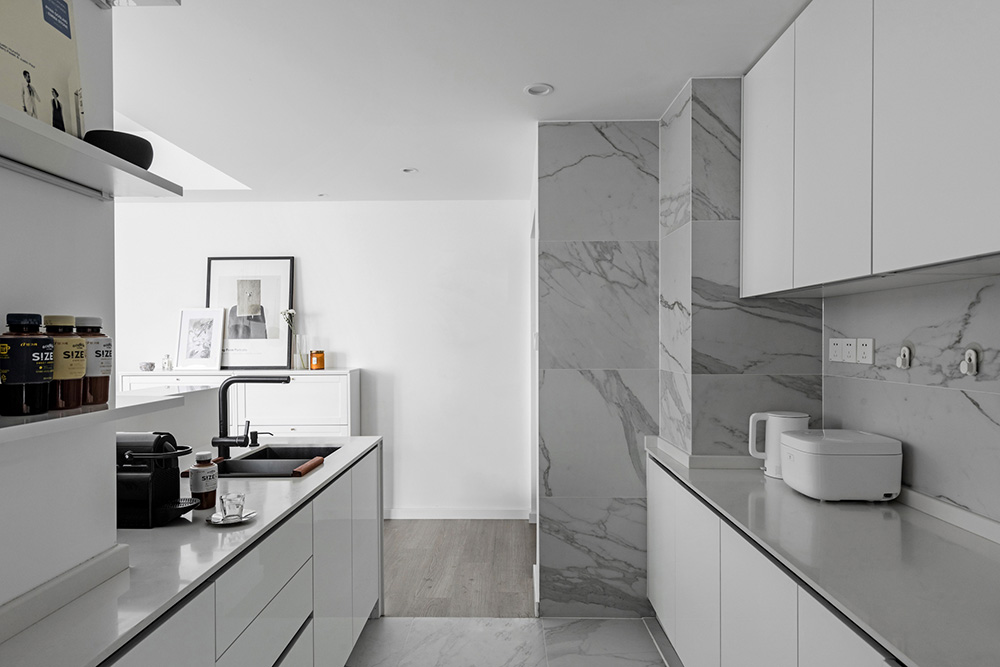 南寧龍光水悅龍灣三居132平米現(xiàn)代簡(jiǎn)約風(fēng)格室內(nèi)裝修案例-廚房 南寧龍光水悅龍灣三居132平米現(xiàn)代簡(jiǎn)約風(fēng)格室內(nèi)裝修案例-廚房