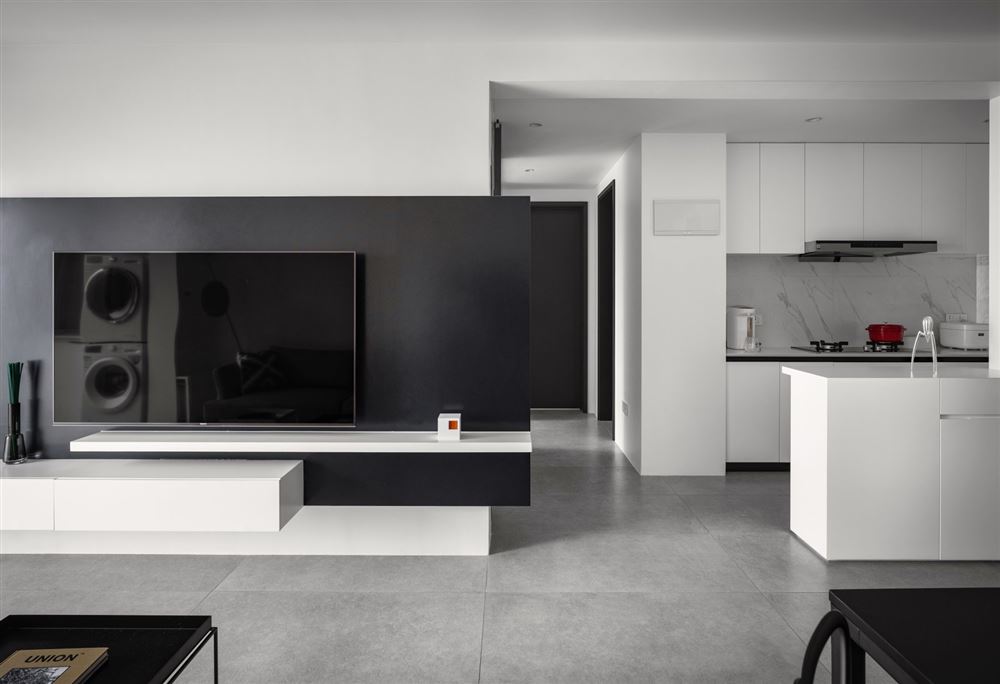 廣州市峰湖御境現代簡約風格三居室裝修案例