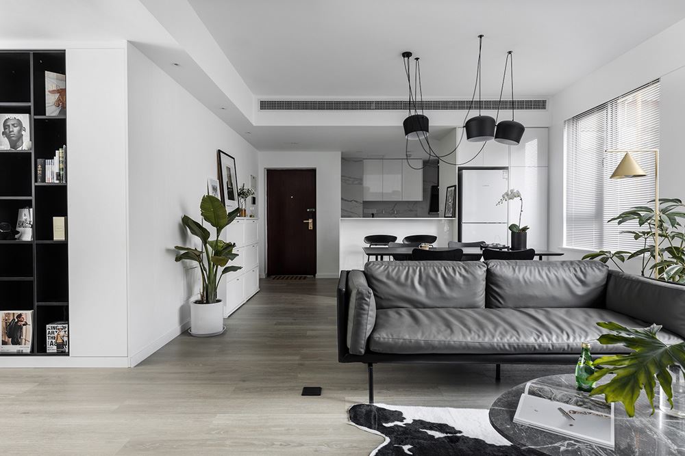 南寧市榮和中央公園現(xiàn)代簡約風格三居室裝修案例