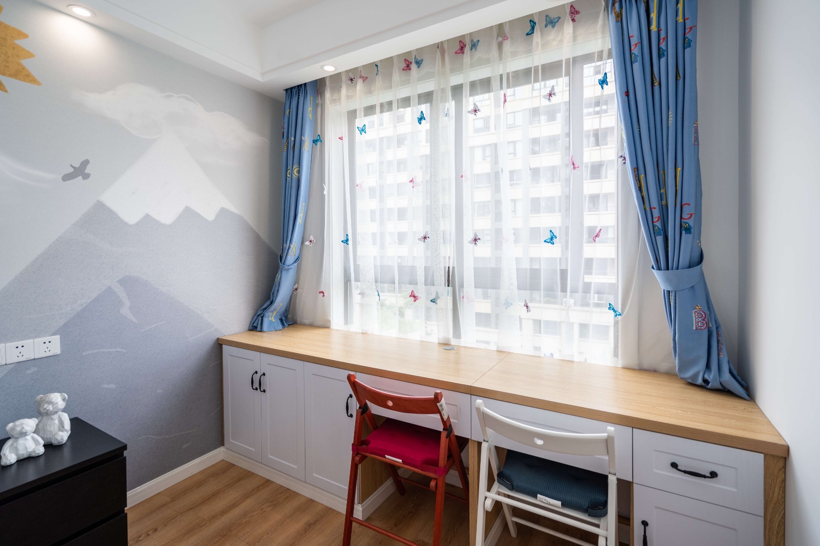 北歐風格家裝設計室內裝修效果圖-次臥書桌 北歐風格家裝設計室內裝修效果圖-次臥書桌