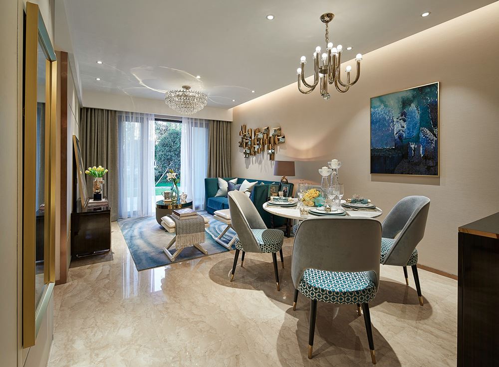 南寧市潤華尚城街區(qū)輕奢風格三居室裝修案例