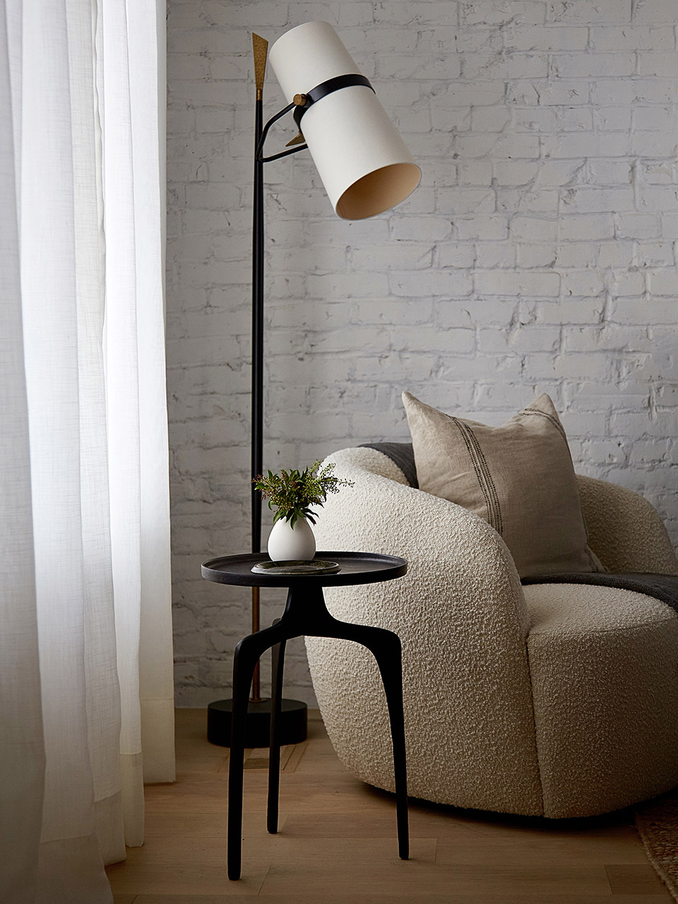 極簡工業風風格室內家裝案例效果圖-客廳茶幾 極簡工業風風格室內家裝案例效果圖-客廳茶幾