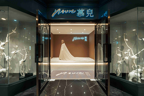 海口市碧水名城現(xiàn)代風(fēng)格辦公空間裝修案例