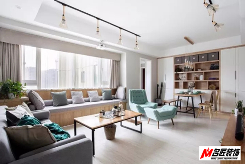 江門市翠湖灣現(xiàn)代簡約風(fēng)格三居室裝修案例